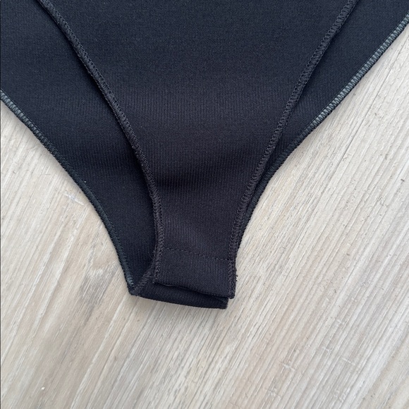 Zara Black Stretch Bandeau Strapless Bodysuit.  Sz L - Picture 9 of 15